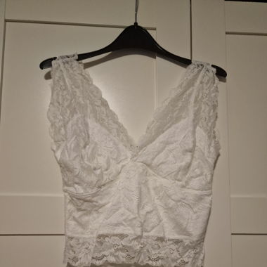 Spitzentop weiss