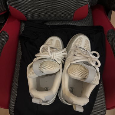 LV Skates
