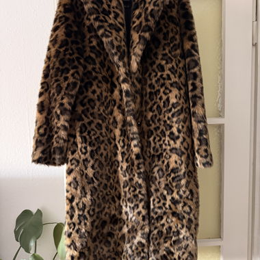 Cappotto leopardato MNG in pelliccia finta