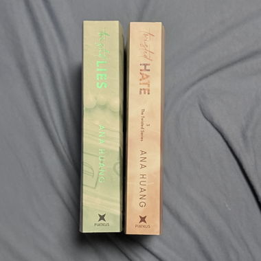 Libri Twisted volume 3 e 4