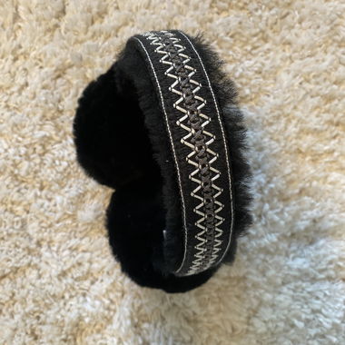 Cache-oreilles UGG noirs originaux