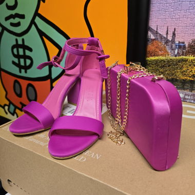 Sandales fuchsia à talons