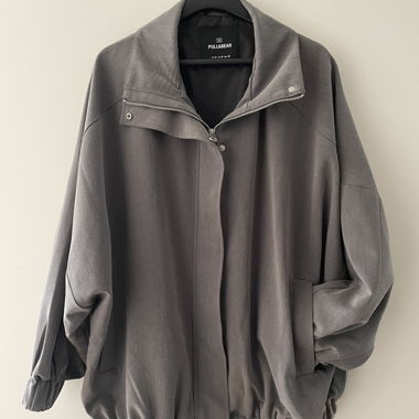 Grey Pull&Bear short jacket Size M