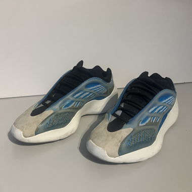 Yeezy 700 v3 Arzareth