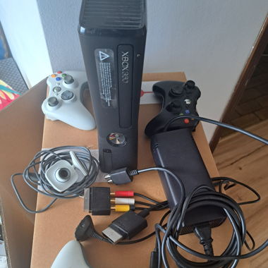 Xbox 360 plus 15 games