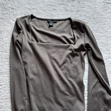 Long sleeve brown
