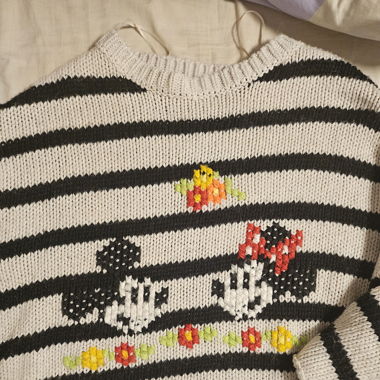 Mickey mouse oversize style sweater