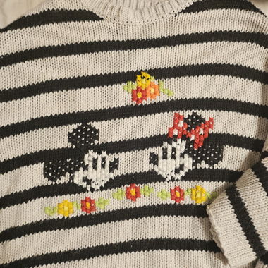 Mickey mouse oversize style sweater