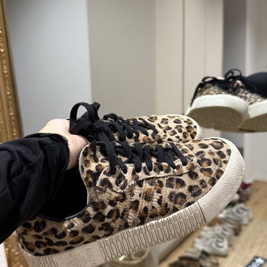 adidas sneakers leo