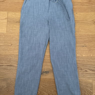 Pantaloni in tessuto grigi con cintura