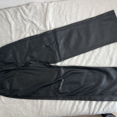 Pantalon en cuir traditionnel (Lederhose)