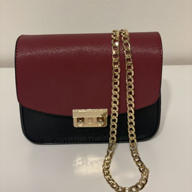 Elegante schwarz/rote Tasche
