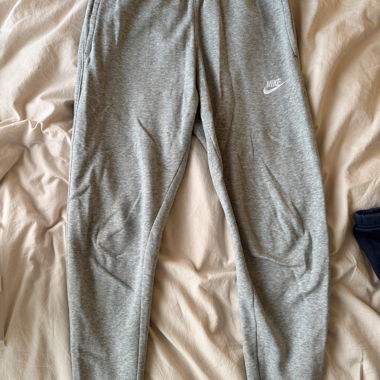 Pantaloni da jogging Nike grigi