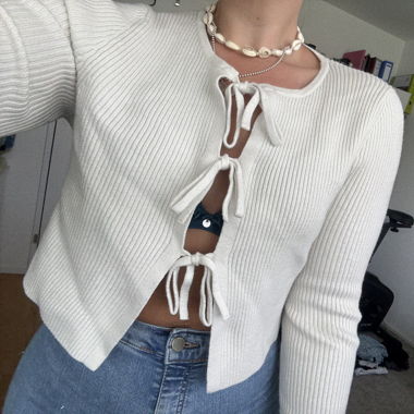 Cardigan with ties