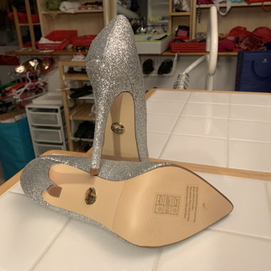 Buffalo Décolletage with glitter NEW
