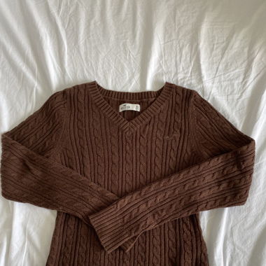 Brown cable knit sweater 