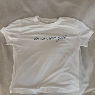Weisses T-shirt cinnamon girl