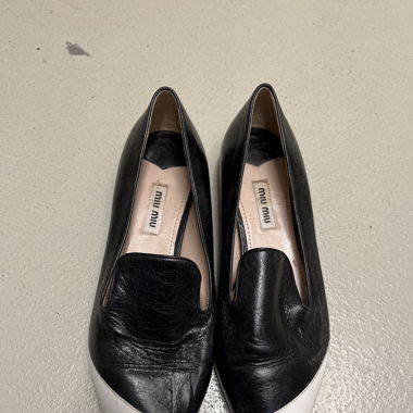 Miu Miu schwarz weiss Pointy Loafer