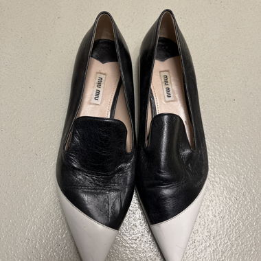 Miu Miu schwarz weiss Pointy Loafer