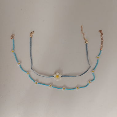Set aus blauen Margeriten-Halsketten