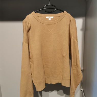 UNIQLO Beige Sweatshirt M