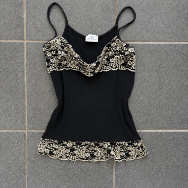 Haut en dentelle noir