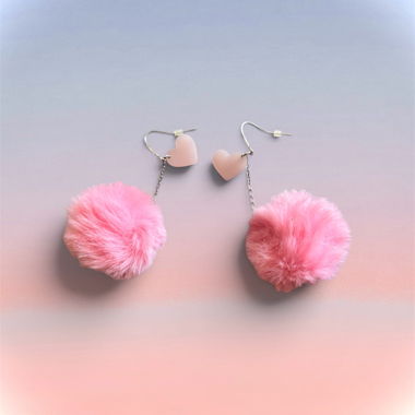 Orecchini a cuore rosa con pon pon