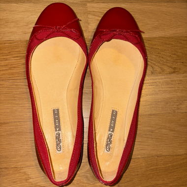 Ballerine in vernice rosse Buffalo