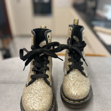 Dr Martens dorée