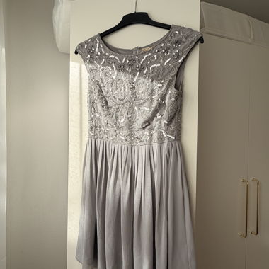 Robe cocktail / robe de soirée