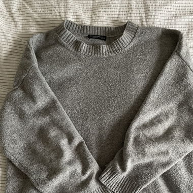 grey pullover