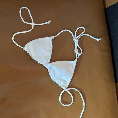 Weisses Bikini-Top