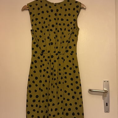ROBE VERTE À POIS