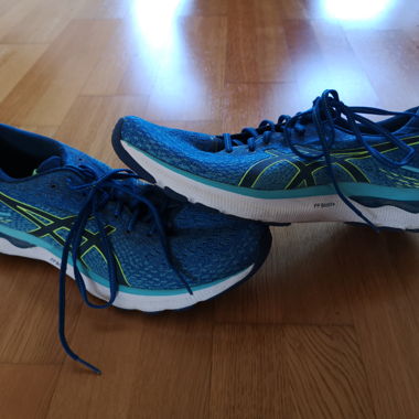 ASICS GEL NIMBUS 24 Gr.44.5 Laufschuh Joggingschuh
