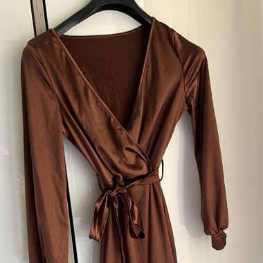 Braunes Kleid