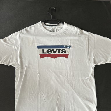 T-shirt Levis 