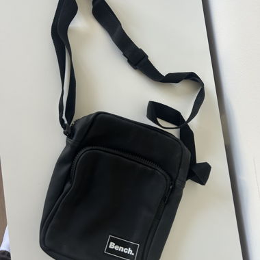 Bench Crossbody-Tasche