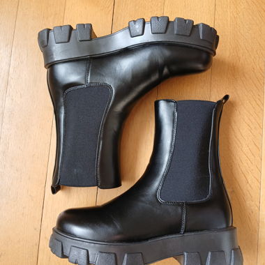 Schwarze Boots