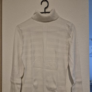Pull blanc col roulé