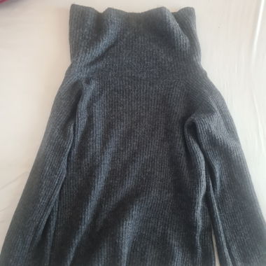 Maglione in maglia grigia