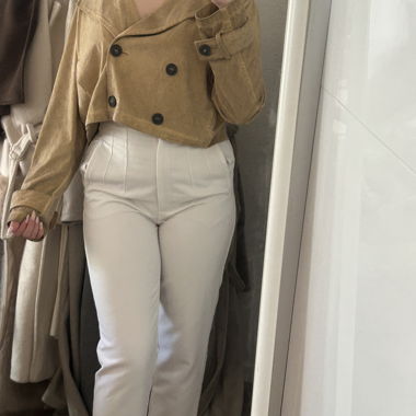Beige crop trenchcoat 