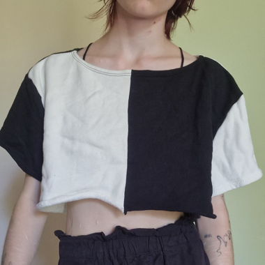 Black White Crop T-Shirt
