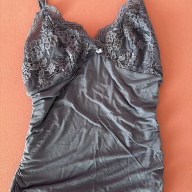 Top in pizzo blu scuro / navy