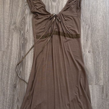 Robe courte brune en coton