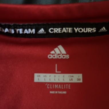 Von Profi getragenes Fussball Trikot
