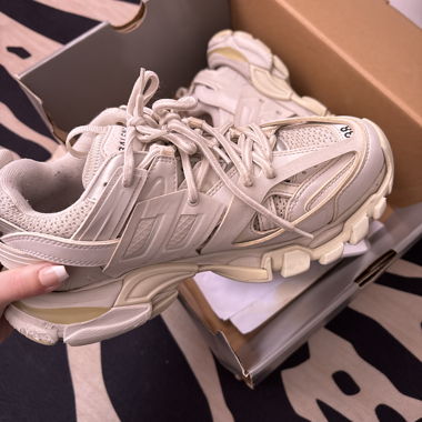 Balenciaga track