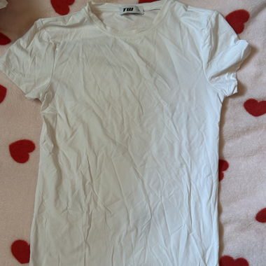 White short sleeve T-shirt 