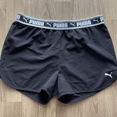 Puma black Sportshorts