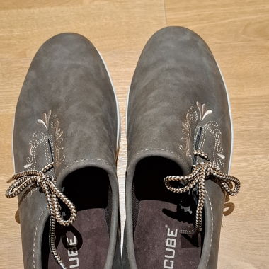 Trachtenschuhe