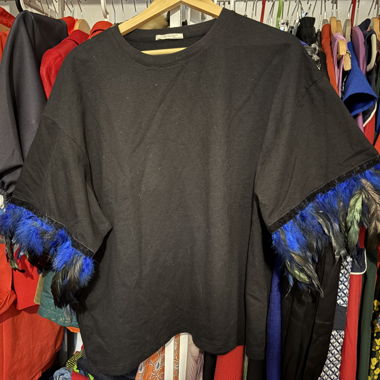 ZARA Trafaluc T-Shirt mit Federn
